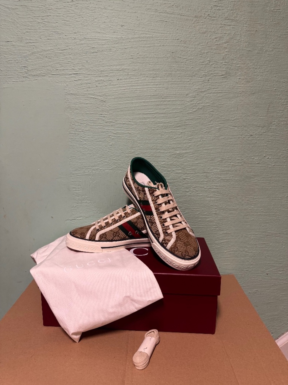 MEN'S GG GUCCI TENNIS 1977 SNEAKER